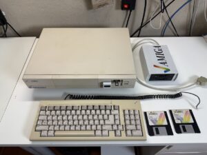 Amiga 1000 Gotek + DoubleDrive + Box